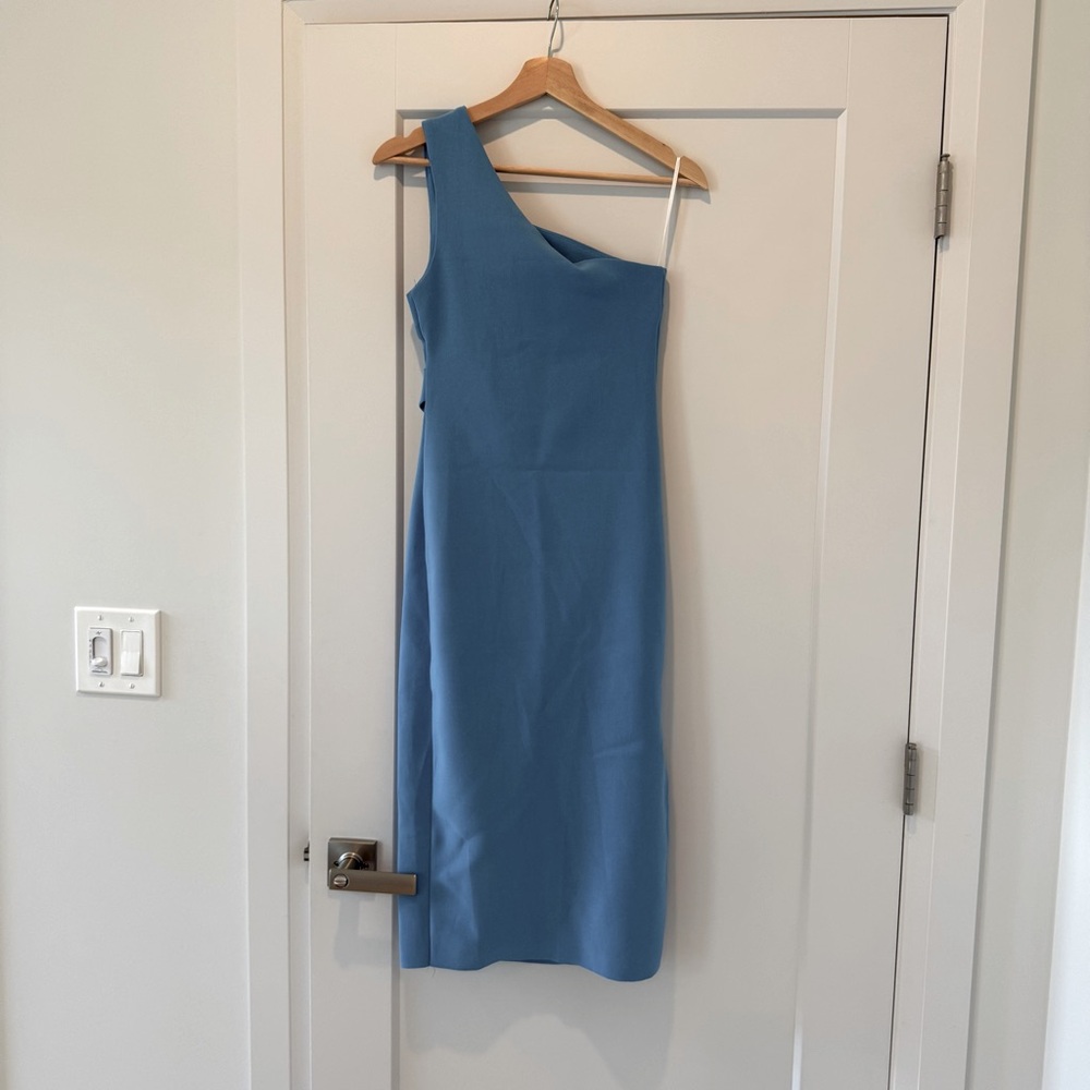 Petal & Pup Nadene One-Shoulder Blue Dress - Picture 2 of 12
